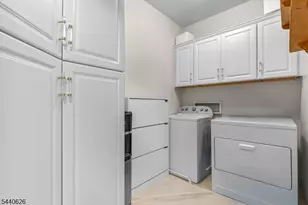 9203 Ravenscroft Rd, Clifton, NJ 07013 - Photo 11