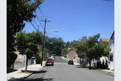 639 Nassau St Apt 8H 8-H, Orange, NJ 07050 - Photo 3