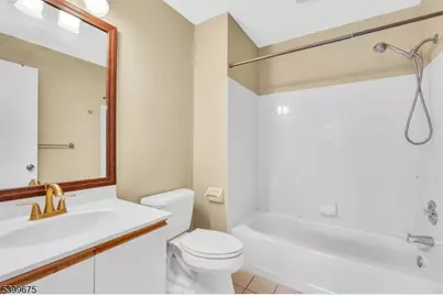 385 Draco Rd, Piscataway Township, NJ 08854 - Photo 19