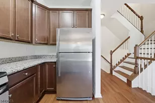 404 Waterview Ct, Hanover Township, NJ 07927 - Photo 7