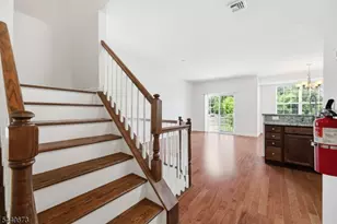 404 Waterview Ct, Hanover Township, NJ 07927 - Photo 5