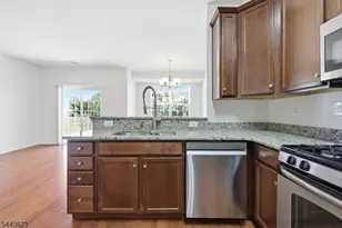 404 Waterview Ct, Hanover Township, NJ 07927 - Photo 3