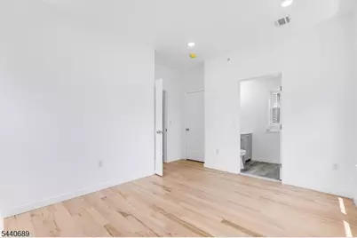 840 S 19th St, Newark, NJ 07108 - Photo 23