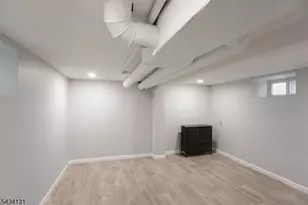 138 Jerome Pl, Bloomfield, NJ 07003 - Photo 23