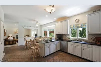195 Fairfield Ln, Hillsborough Township, NJ 08844 - Photo 19