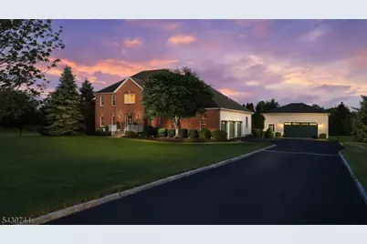 195 Fairfield Ln, Hillsborough Township, NJ 08844 - Photo 3