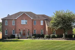 195 Fairfield Ln, Hillsborough Township, NJ 08844 - Photo 3