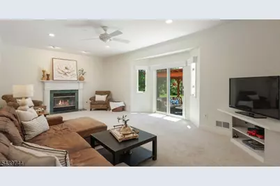 195 Fairfield Ln, Hillsborough Township, NJ 08844 - Photo 11