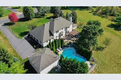 195 Fairfield Ln, Hillsborough Township, NJ 08844 - Photo 5