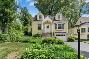 39 Woodlawn Dr, Chatham Township, NJ 07928 - Photo 1