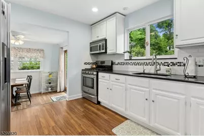 39 Woodlawn Dr, Chatham Township, NJ 07928 - Photo 5