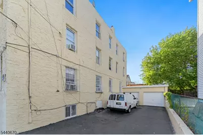136 Park Pl, Elizabeth, NJ 07206 - Photo 5