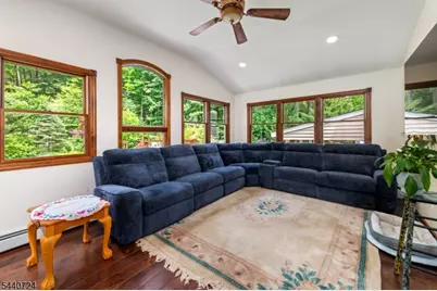 36 Hancock Dr, West Milford, NJ 07480 - Photo 3
