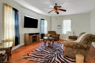 127 S Burnett St R, East Orange, NJ 07018 - Photo 9