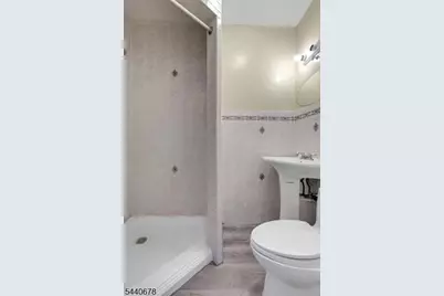 127 S Burnett St R #1, East Orange, NJ 07018 - Photo 19