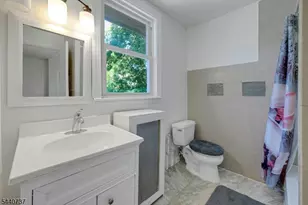 127 S Burnett St R, East Orange, NJ 07018 - Photo 19