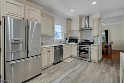 127 S Burnett St R #5, East Orange, NJ 07018 - Photo 11
