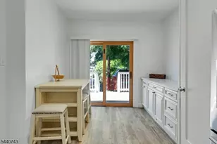 127 S Burnett St R, East Orange, NJ 07018 - Photo 13