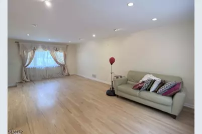 13 Greenwich Rd, Edison, NJ 08820 - Photo 3