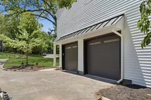 55 Green Hill Rd, Springfield, NJ 07081 - Photo 3