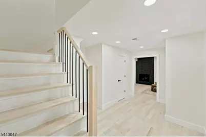 55 Green Hill Rd, Springfield, NJ 07081 - Photo 45