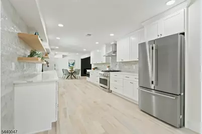 55 Green Hill Rd, Springfield, NJ 07081 - Photo 15