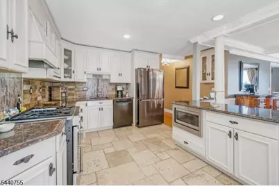 207 Eileen Dr, Cedar Grove, NJ 07009 - Photo 3