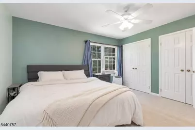 401 Wedgewood Cir, Raritan Township, NJ 08822 - Photo 13