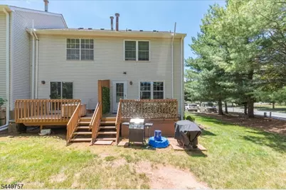 401 Wedgewood Cir, Raritan Township, NJ 08822 - Photo 17