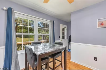 401 Wedgewood Cir, Raritan Township, NJ 08822 - Photo 7