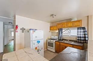 322 E Jersey St, Elizabeth, NJ 07206 - Photo 7