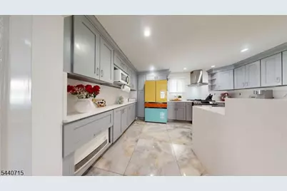 124 Green St, Franklin Township, NJ 08873 - Photo 21
