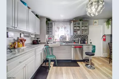 40 Bruen Ave, Irvington, NJ 07111 - Photo 5