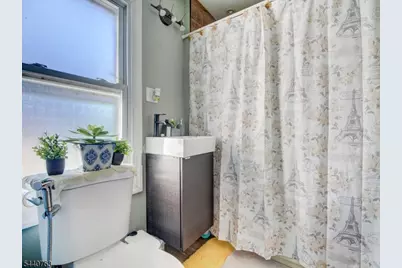 40 Bruen Ave, Irvington, NJ 07111 - Photo 9