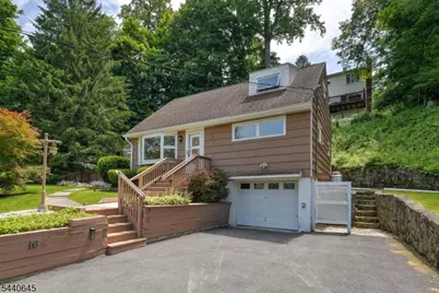 16 Lenape Ave, Andover Township, NJ 07860 - Photo 3
