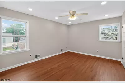 21 Ash Rd, Edison, NJ 08817 - Photo 17