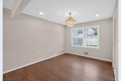 21 Ash Rd, Edison, NJ 08817 - Photo 9