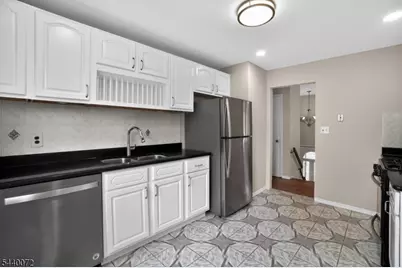 21 Ash Rd, Edison, NJ 08817 - Photo 15