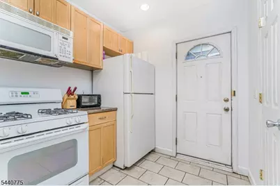 344 Joralemon St, Belleville, NJ 07109 - Photo 7