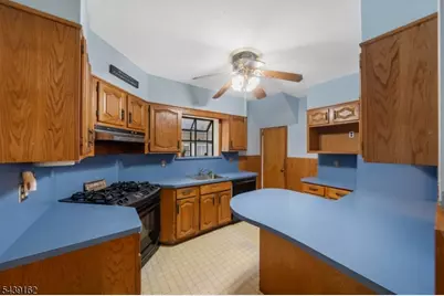 1941 Axton Ave, Union Township, NJ 07083 - Photo 7