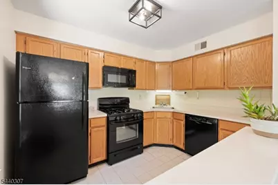 3309 Robinson Ct, Bridgewater, NJ 08807 - Photo 5