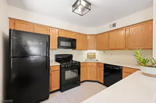 3309 Robinson Ct, Bridgewater, NJ 08807 - Photo 5