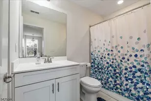309 Saratoga Ct, Branchburg Township, NJ 08876 - Photo 19