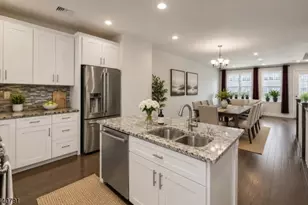 309 Saratoga Ct, Branchburg Township, NJ 08876 - Photo 9
