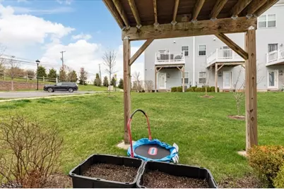 309 Saratoga Ct, Branchburg Township, NJ 08876 - Photo 21