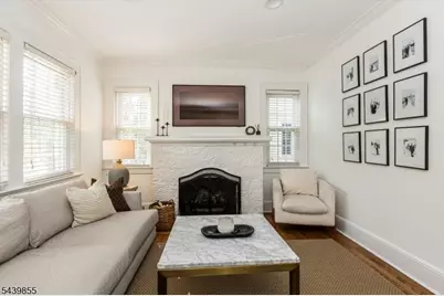 25 Riverview Dr, Montclair, NJ 07043 - Photo 7