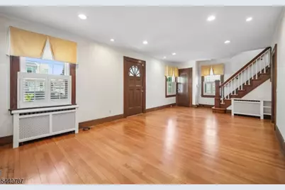 24 Meeker Pl, Millburn, NJ 07041 - Photo 7
