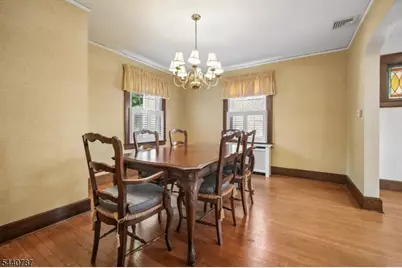 24 Meeker Pl, Millburn, NJ 07041 - Photo 9