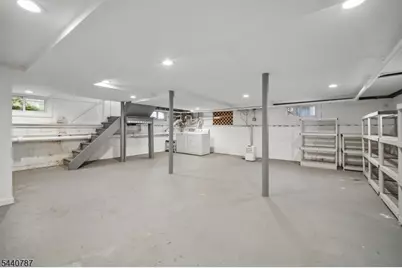 24 Meeker Pl, Millburn, NJ 07041 - Photo 19
