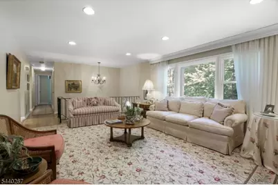 24 Cherry Hill Rd, Livingston Twp., NJ 07039 - Photo 7